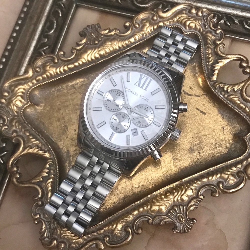 MICHAEL KORS • Oversized Lexington Watch MK-8405 - Picture 8 of 8